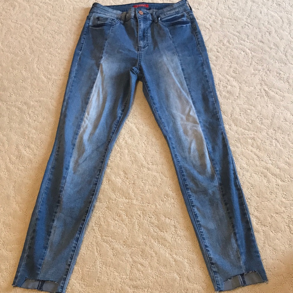 GUESS skinny jeans